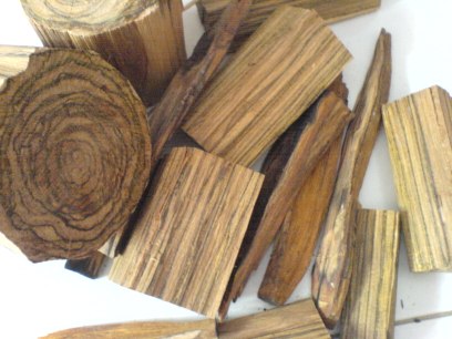 Aetoxylon oil (Gaharu Buaya-Second Grade)